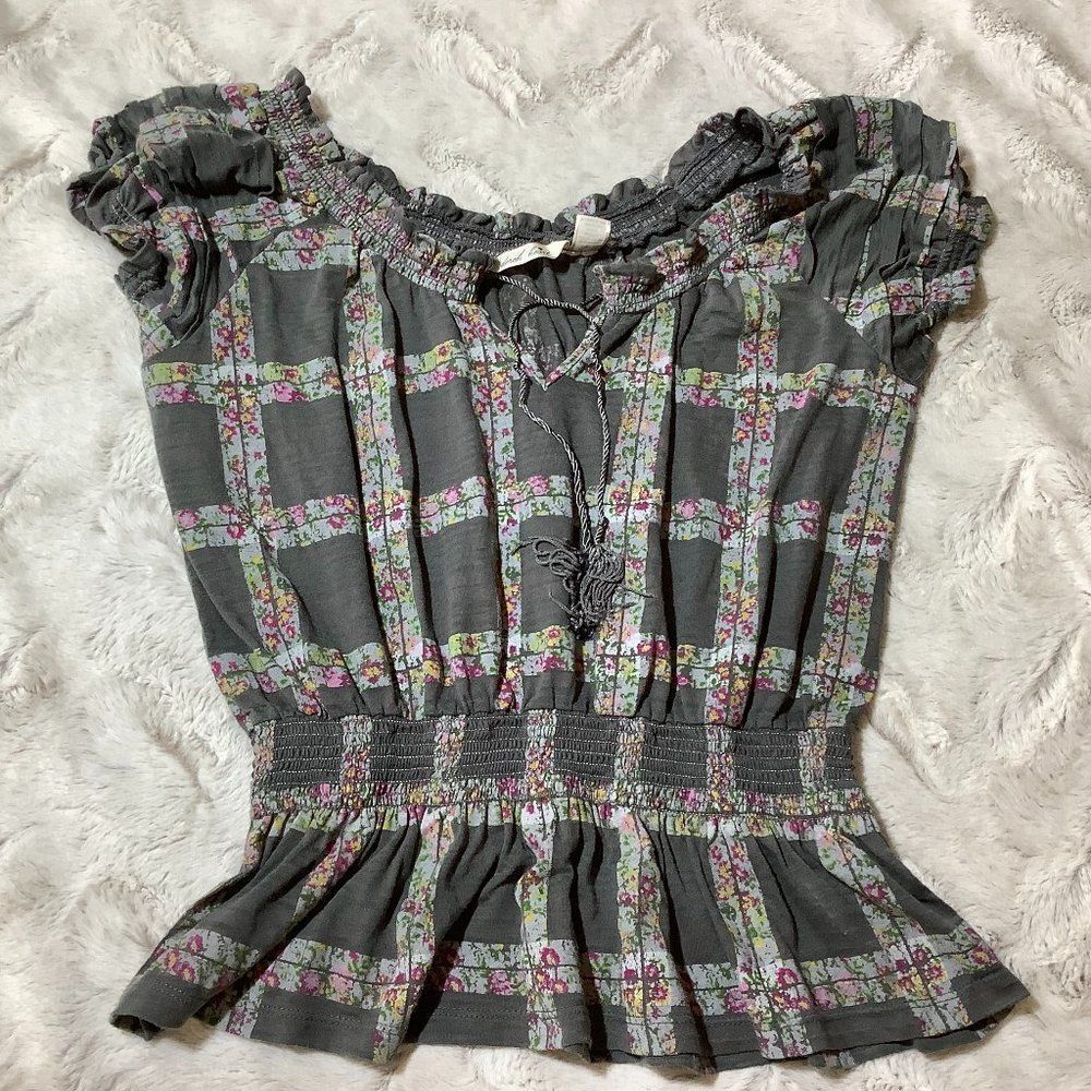 derek heart gray floral blouse size large